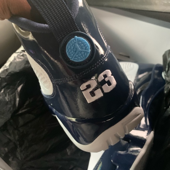 Air Jordan 9 Retro - Picture 2 of 5